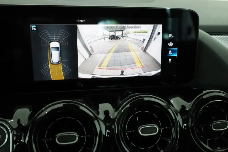 Mercedes-Benz GLA 200 din 2021 cu 92.860 km - oferta MER152479 - foto 17