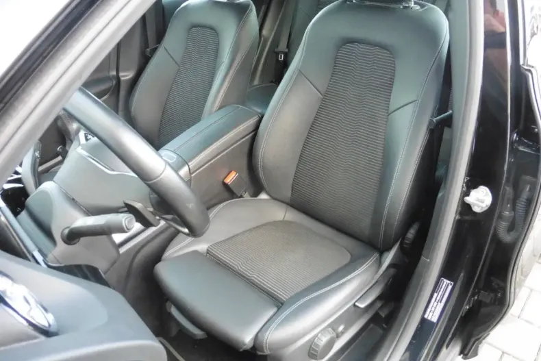 Mercedes-Benz GLA 200 din 2020 cu 110.850 km - oferta MER152480 - foto 7