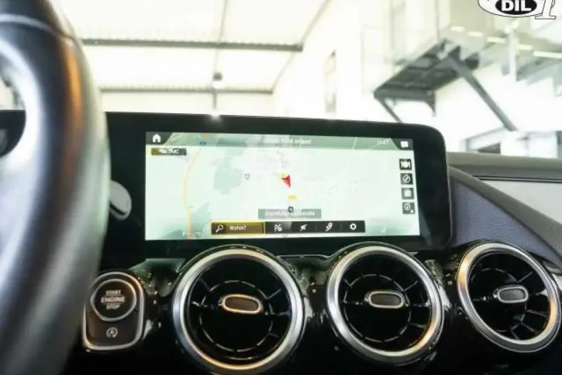 Mercedes-Benz GLA 200 din 2021 cu 114.000 km - oferta MER152481 - foto 12