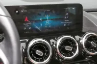 Mercedes-Benz GLA 200 din 2020 cu 71.170 km - oferta MER152482 - foto 9