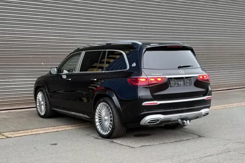 Mercedes-Benz GLS 600 din 2025 cu 19 km - oferta MER152483 - foto 3