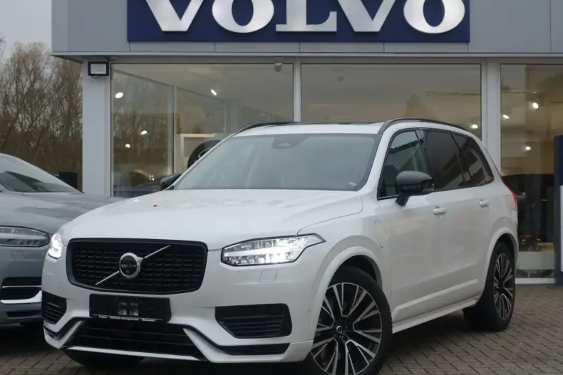 Volvo XC90 din 2024 cu 8.912 km - oferta VOL152485 - foto 1