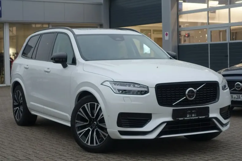 Volvo XC90 din 2024 cu 8.912 km - oferta VOL152485 - foto 2