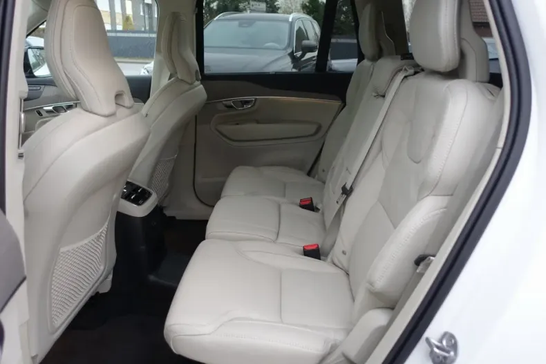 Volvo XC90 din 2024 cu 8.912 km - oferta VOL152485 - foto 10