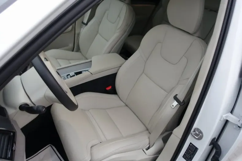 Volvo XC90 din 2024 cu 8.912 km - oferta VOL152485 - foto 11