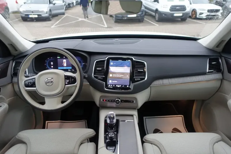 Volvo XC90 din 2024 cu 8.912 km - oferta VOL152485 - foto 12