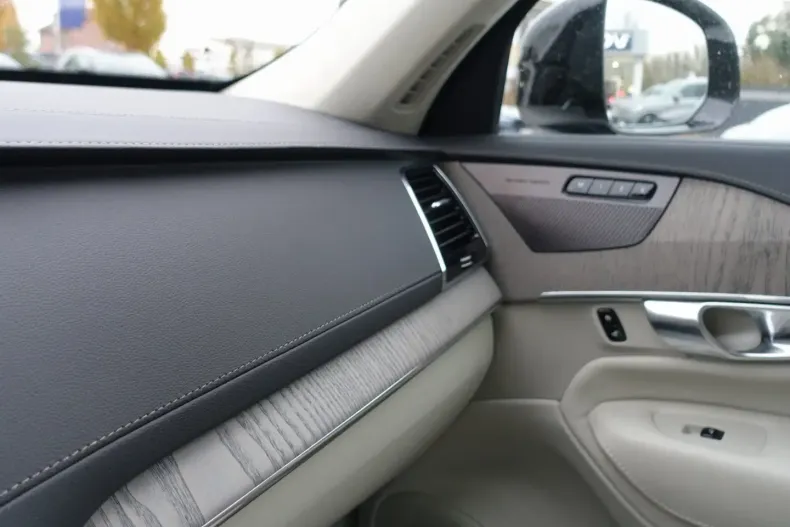 Volvo XC90 din 2024 cu 8.912 km - oferta VOL152485 - foto 21