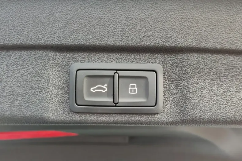 Audi A5 din 2025 cu 4.981 km - oferta AUD152501 - foto 12