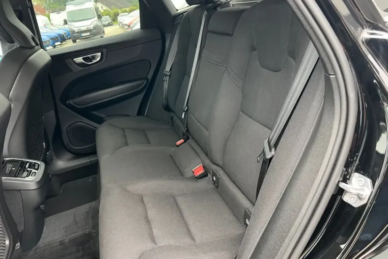 Volvo XC60 din 2021 cu 79.912 km - oferta VOL152503 - foto 14