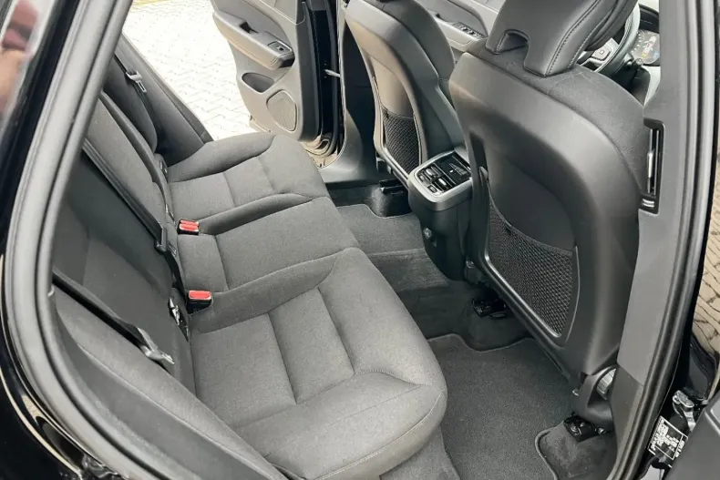 Volvo XC60 din 2021 cu 79.912 km - oferta VOL152503 - foto 16