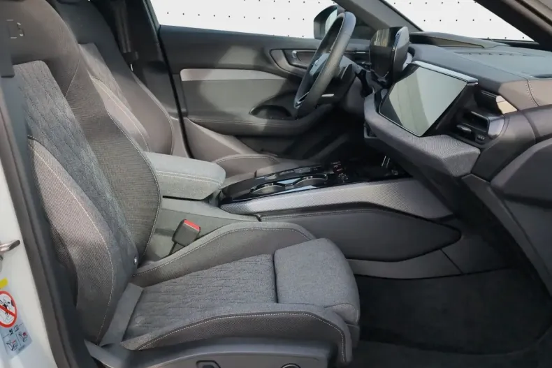 Audi A5 din 2024 cu 8.885 km - oferta AUD152508 - foto 4