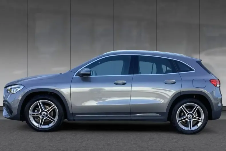 Mercedes-Benz GLA 180 din 2023 cu 40.569 km - oferta MER152519 - foto 4