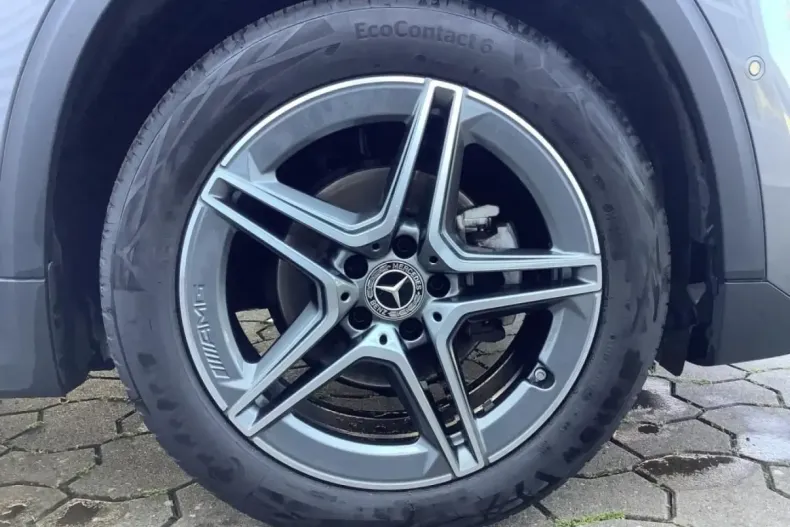 Mercedes-Benz GLA 180 din 2023 cu 40.569 km - oferta MER152519 - foto 6