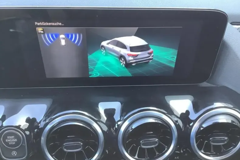 Mercedes-Benz GLA 180 din 2023 cu 40.569 km - oferta MER152519 - foto 7