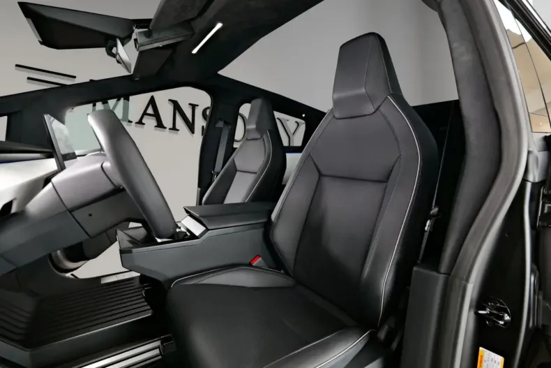 Tesla Cybertruck din 2024 cu 1.500 km - oferta TES152540 - foto 2