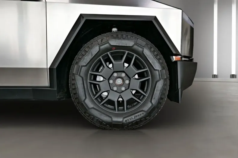 Tesla Cybertruck din 2024 cu 1.500 km - oferta TES152540 - foto 5