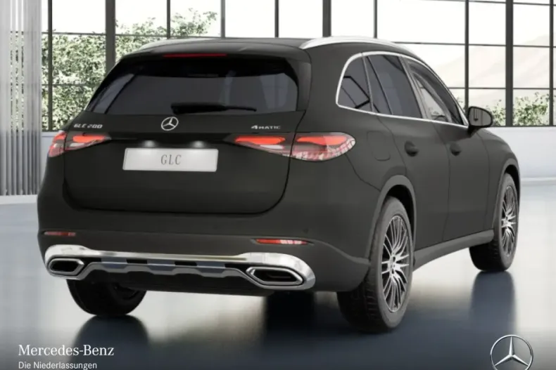 Mercedes-Benz GLC 200 din 2024 cu 4.942 km - oferta MER152545 - foto 3