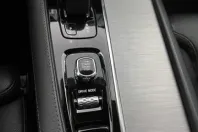 Volvo XC90 din 2020 cu 67.597 km - oferta VOL152549 - foto 20