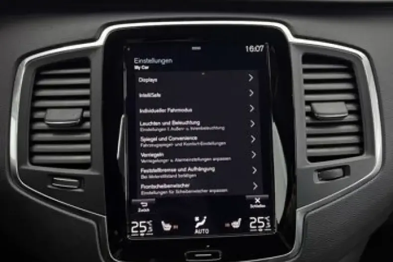 Volvo XC90 din 2020 cu 67.597 km - oferta VOL152549 - foto 26