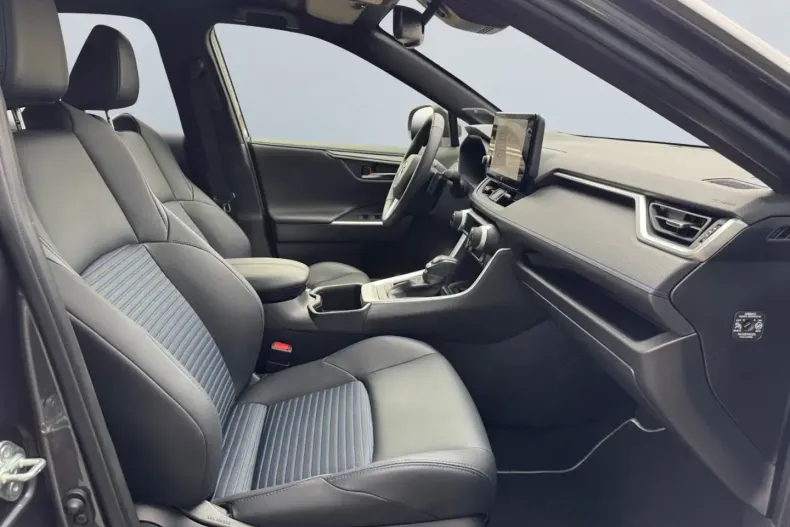 Toyota RAV4 din 2024 cu 15.700 km - oferta TOY152550 - foto 18