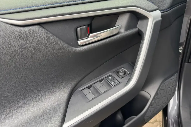 Toyota RAV4 din 2024 cu 15.700 km - oferta TOY152550 - foto 20