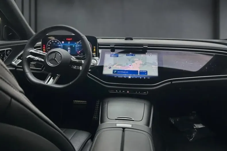 Mercedes-Benz E 450 din 2024 cu 15.144 km - oferta MER152554 - foto 4