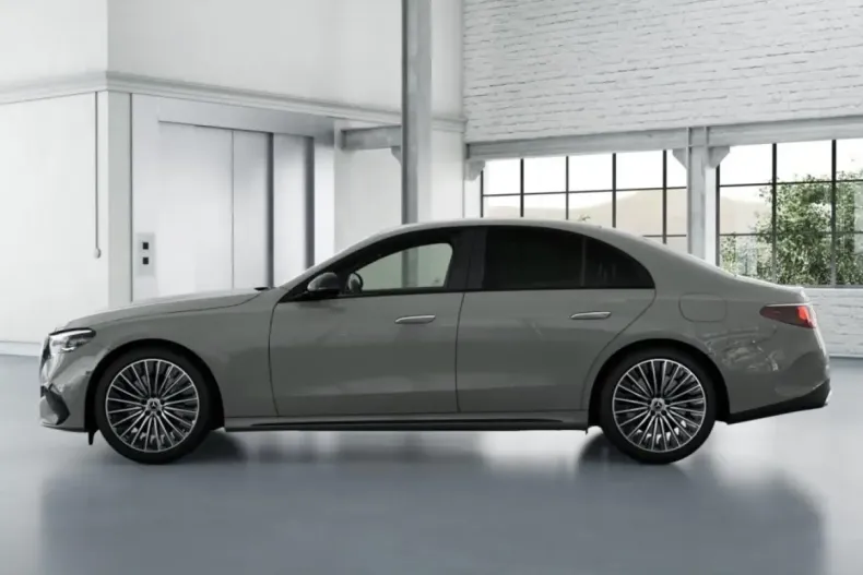 Mercedes-Benz E 400 din 2024 cu 23.065 km - oferta MER152558 - foto 3