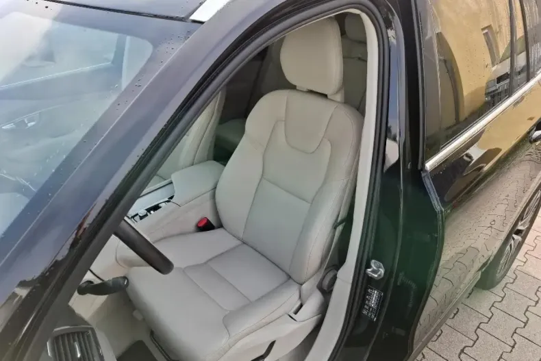 Volvo XC90 din 2020 cu 74.245 km - oferta VOL152559 - foto 5