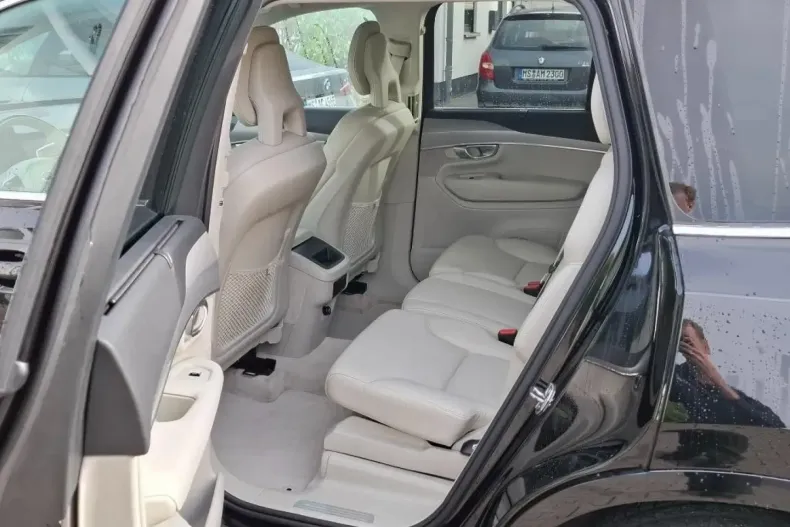 Volvo XC90 din 2020 cu 74.245 km - oferta VOL152559 - foto 7