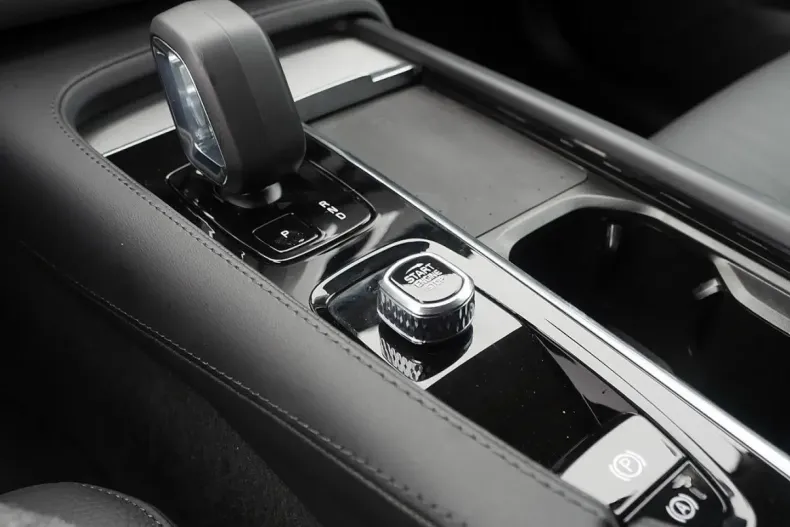 Volvo XC90 din 2024 cu 21.000 km - oferta VOL152563 - foto 24