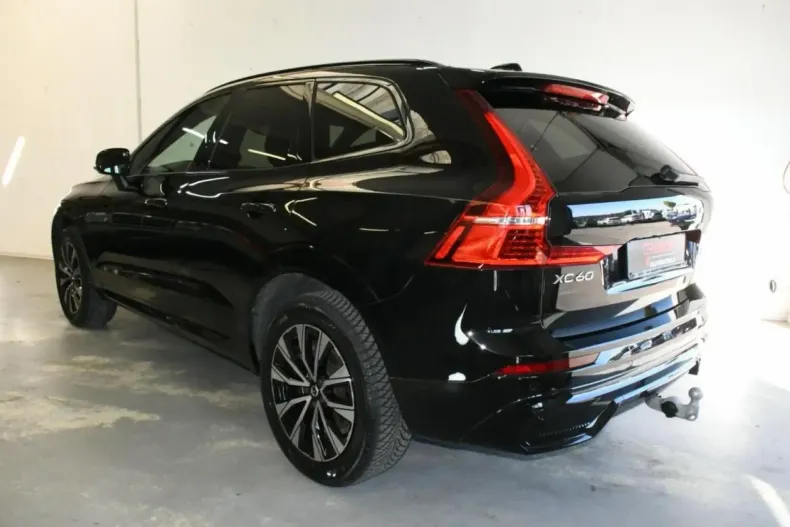 Volvo XC60 din 2023 cu 45.700 km - oferta VOL152565 - foto 8