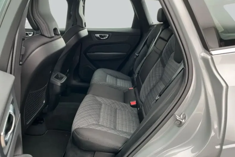 Volvo XC60 din 2024 cu 18.918 km - oferta VOL152568 - foto 7