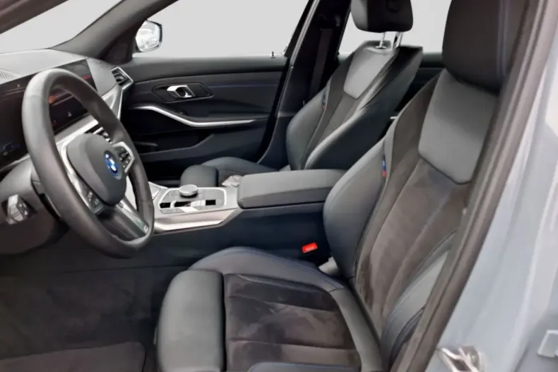 BMW 330 din 2023 cu 31.211 km - oferta BMW152599 - foto 11