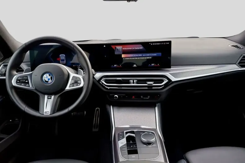 BMW 330 din 2023 cu 31.211 km - oferta BMW152599 - foto 14