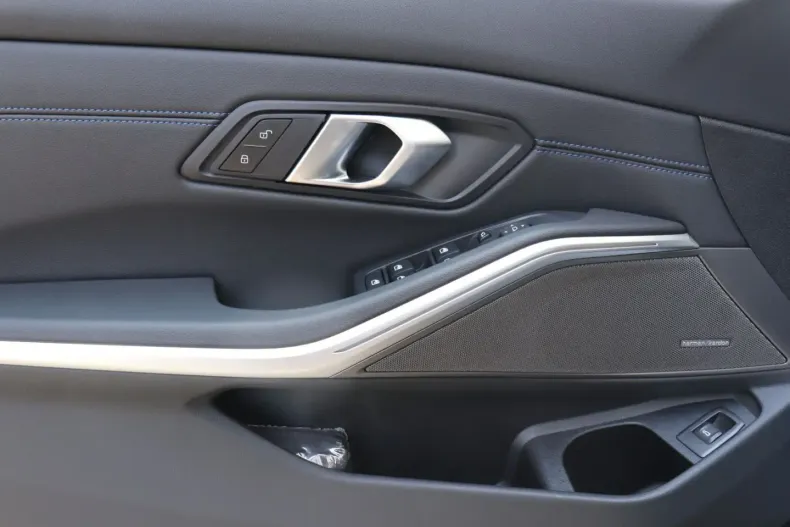 BMW 330 din 2024 cu 36.400 km - oferta BMW152602 - foto 16