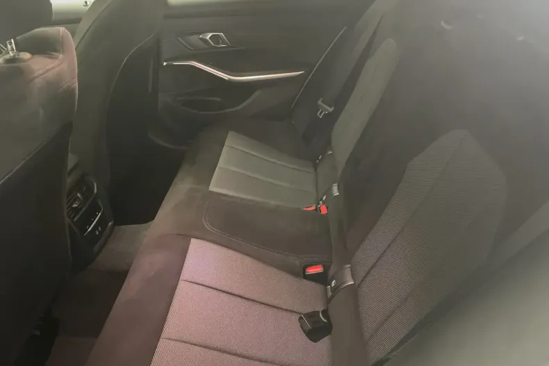 BMW 320 din 2025 cu 25.496 km - oferta BMW152603 - foto 12