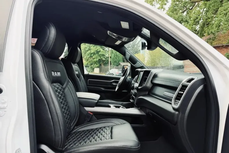 Dodge RAM din 2023 cu 42.900 km - oferta DOD152610 - foto 46