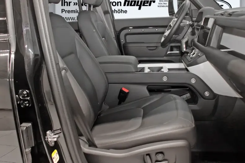 Land Rover Defender din 2025 cu 25.500 km - oferta LAN152613 - foto 6