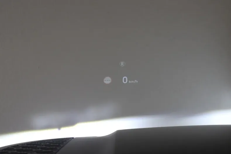 Land Rover Defender din 2025 cu 25.500 km - oferta LAN152613 - foto 18