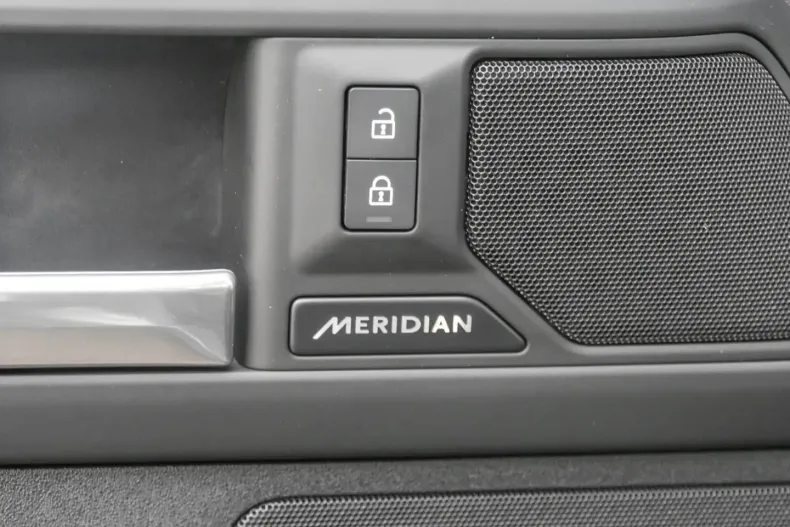 Land Rover Defender din 2025 cu 28.000 km - oferta LAN152614 - foto 14