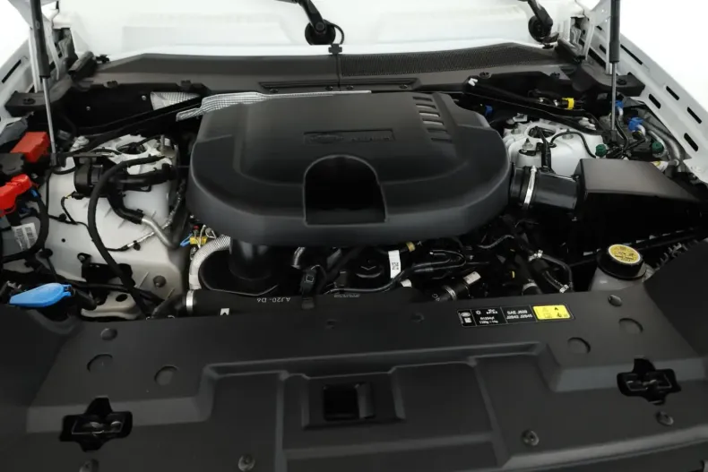 Land Rover Defender din 2023 cu 32.600 km - oferta LAN152616 - foto 22