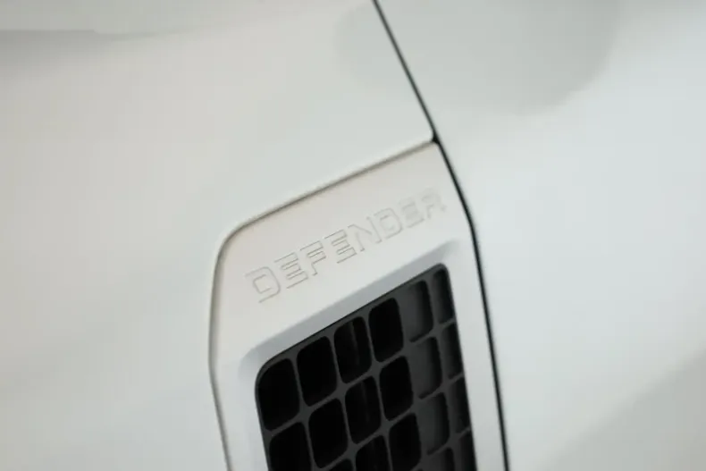 Land Rover Defender din 2023 cu 32.600 km - oferta LAN152616 - foto 24