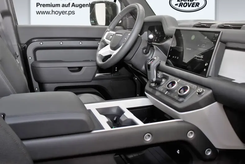 Land Rover Defender din 2024 cu 37.900 km - oferta LAN152618 - foto 5