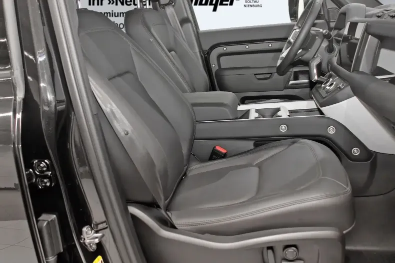 Land Rover Defender din 2024 cu 44.900 km - oferta LAN152619 - foto 6