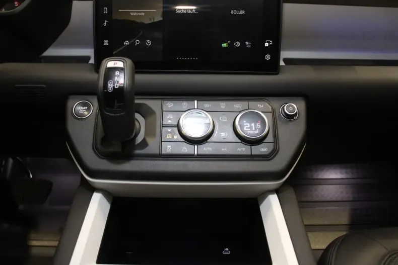 Land Rover Defender din 2024 cu 44.900 km - oferta LAN152619 - foto 7