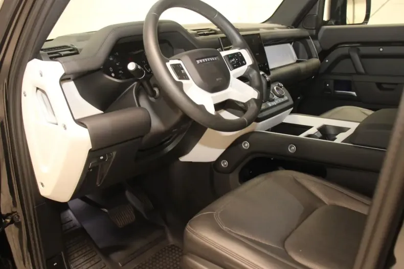 Land Rover Defender din 2024 cu 44.900 km - oferta LAN152619 - foto 14