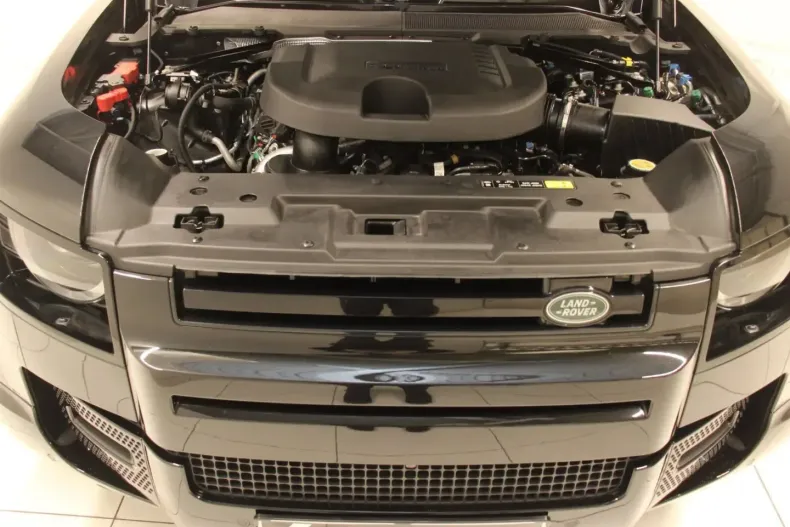 Land Rover Defender din 2024 cu 44.900 km - oferta LAN152619 - foto 20