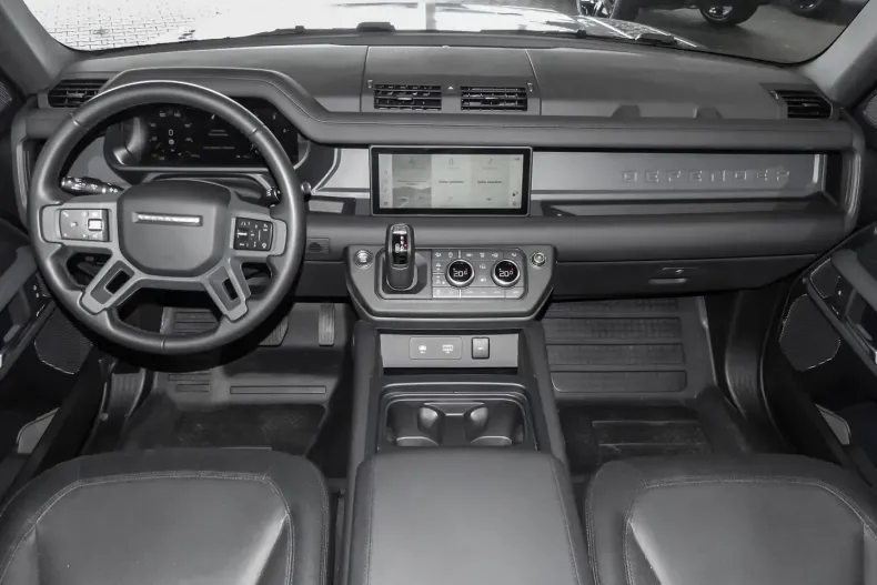 Land Rover Defender din 2023 cu 30.376 km - oferta LAN152620 - foto 4