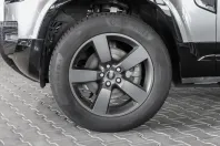 Land Rover Defender din 2023 cu 30.376 km - oferta LAN152620 - foto 9