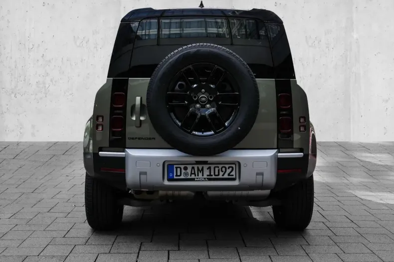 Land Rover Defender din 2025 cu 12.988 km - oferta LAN152621 - foto 8